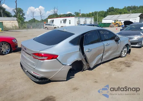 2019 Ford Fusion Hybrid Se z USA, uszkodzony, nr VIN 3FA6P0LU3KR156711